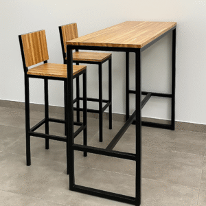 Juego de Barra y Sillas de Hierro